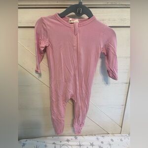 Kyte Baby double zipper Footed Onesie Pink
